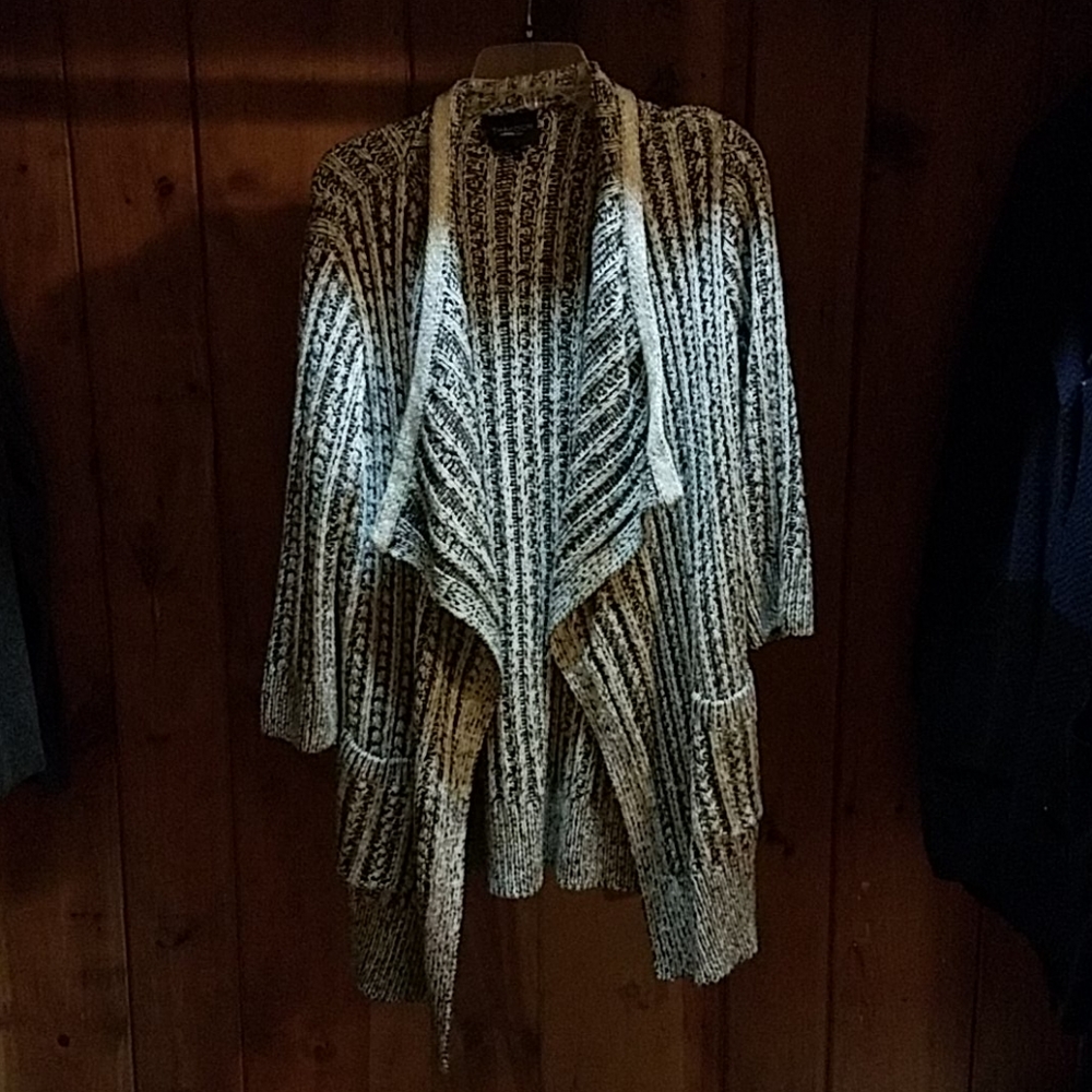 Cozy and chic Cardigan